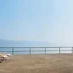 Perla Azzurra Mit Seezugang Apartmán
