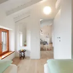 Perla Azzurra Mit Seezugang