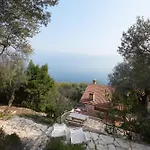 Perla Azzurra Mit Seezugang Apartmán